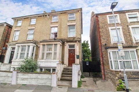 18a Alexandra Road, Bedford, MK40 1JA