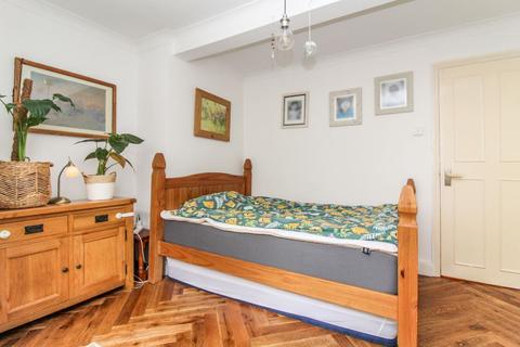 18a Alexandra Road, Bedford, MK40 1JA