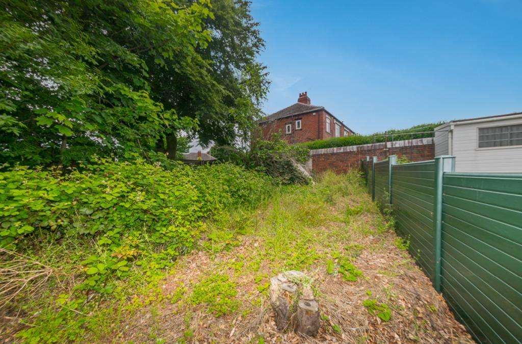 Dixon Lane, Wortley, Leeds, West... 3 bed semidetached house £135,000