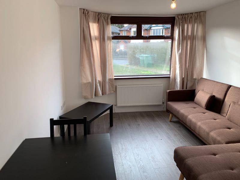 Lytton Road, Oxford 2 bed apartment £1,300 pcm (£300 pw)