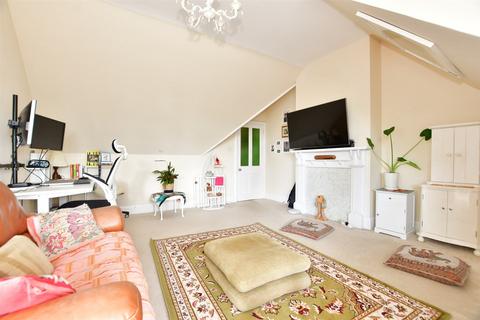 2 bedroom apartment for sale, Earls Avenue, Folkestone, Kent