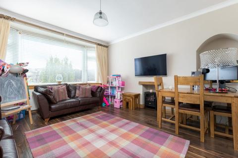 37 Lothian Drive, Clarkston, Glasgow, G76 7NA