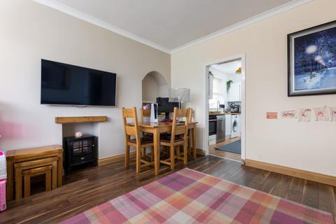 37 Lothian Drive, Clarkston, Glasgow, G76 7NA