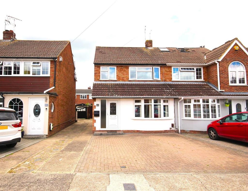 Anthony Drive, StanfordleHope 3 bed semidetached house £400,000