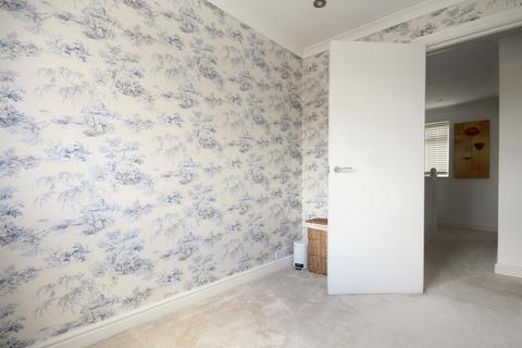 42 Anthony Drive, Stanford-le-hope, SS17 8BW