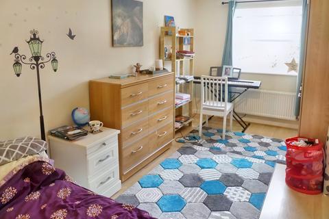 4 Bennett Close, Maidenbower, Crawley, RH10 7HW