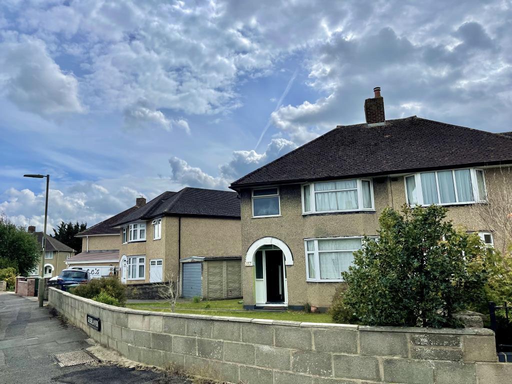 Lye Valley, Oxford, OX3 4 bed semidetached house £450,000