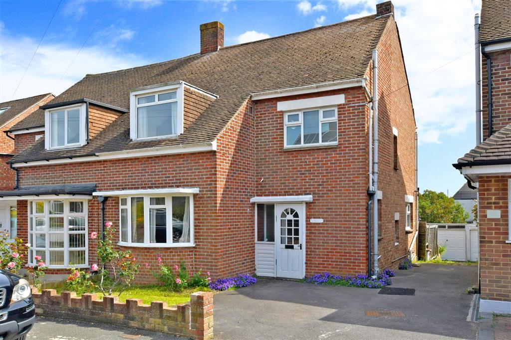 Courtmount Grove, Portsmouth, Hampshire 4 bed semidetached house £