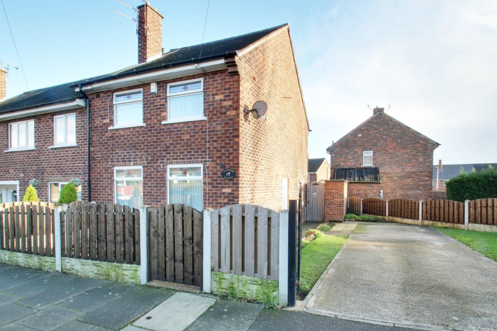 2 Byrley Road, Kimberworth, Park, Rotherham s61 3PR 3 bed semidetached