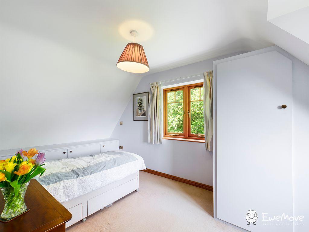 Bedroom 2 (Double)