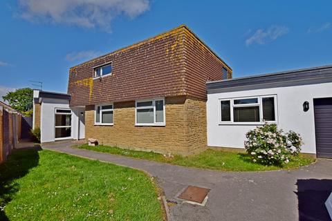 3 bedroom detached bungalow to rent, Saxon Close, Pagham, Bognor Regis, PO21