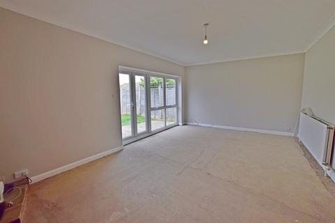 3 bedroom detached bungalow to rent, Saxon Close, Pagham, Bognor Regis, PO21