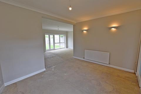 3 bedroom detached bungalow to rent, Saxon Close, Pagham, Bognor Regis, PO21
