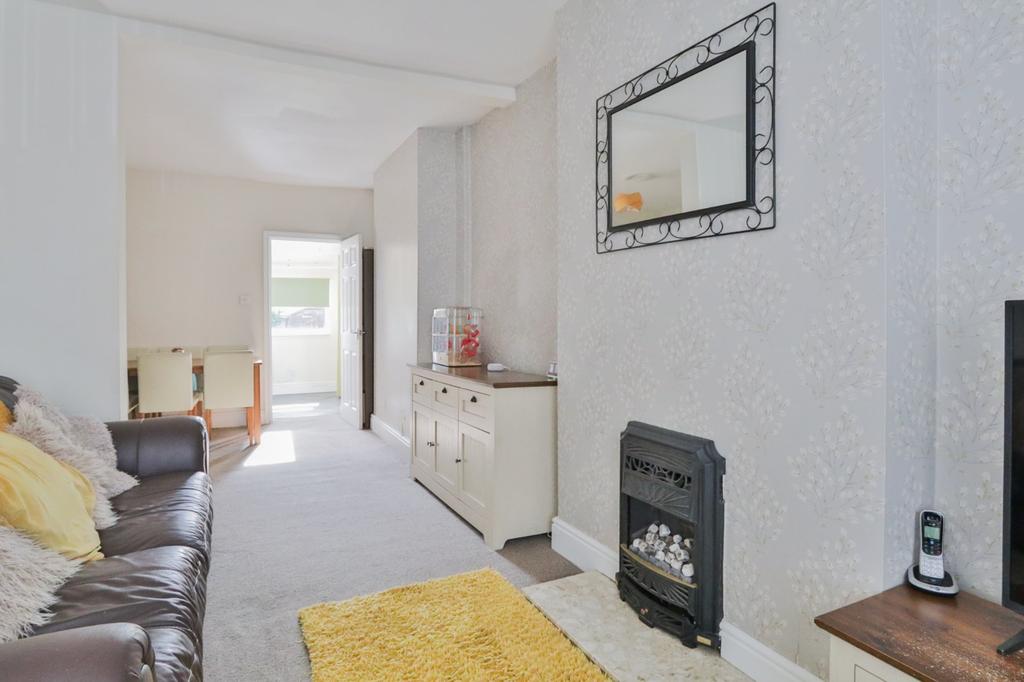 Lee Street, Hull, East Yorkshire, HU8 2 bed end of terrace house £110,000