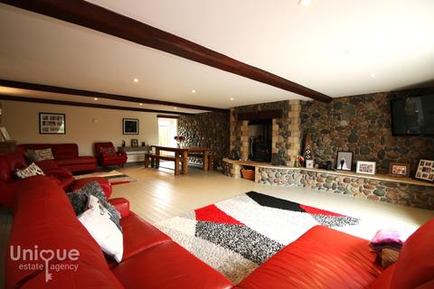 Brook Farm Brick House Lane, Hambleton, Poulton-le-fylde, FY6 9BG