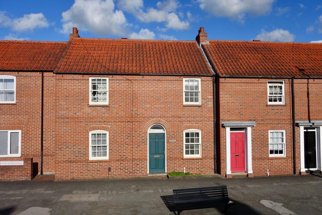Victor Charles Terrace, Market Weighton 1 bed terraced house for sale