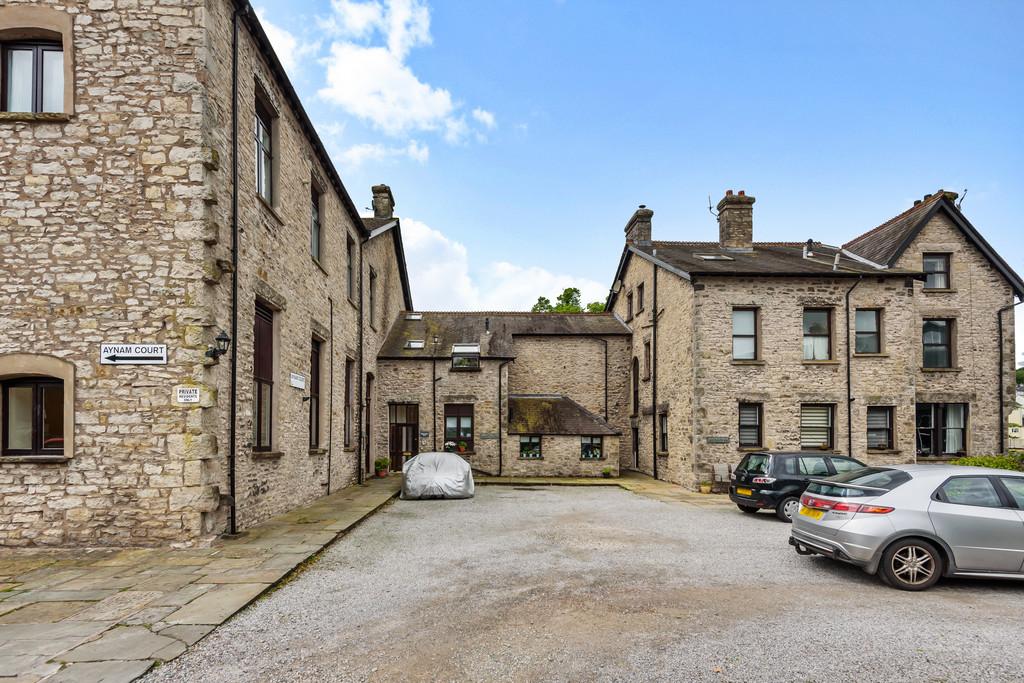 1 Aynam Court, Aynam Road, Kendal... 1 bed ground floor flat £155,000