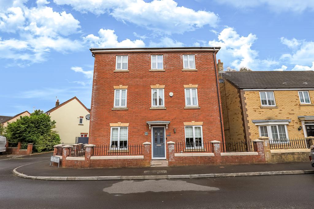 11 Heol Y Dolau, Pencoed, Bridgend, Bridgend County Borough, CF35 5LQ 5 bed detached house for