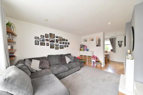 12 Edison Road, Stevenage, SG2 0DG