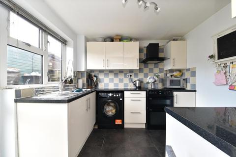 12 Edison Road, Stevenage, SG2 0DG