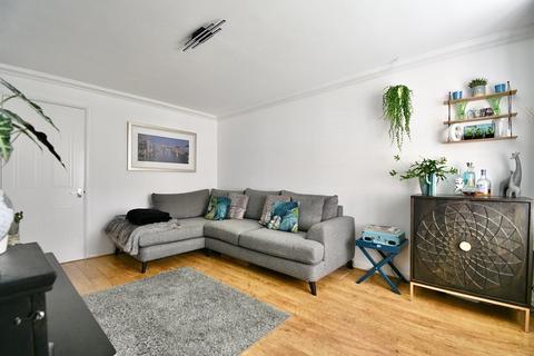 8 Aintree Way, Stevenage, SG1 5RF