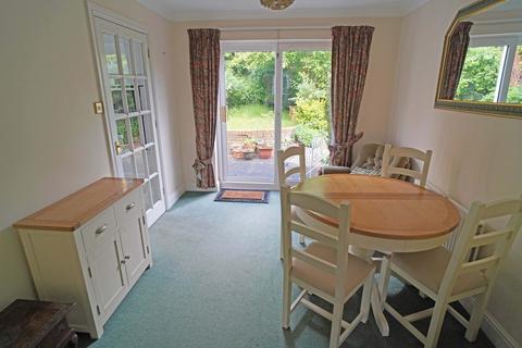 17 Chestnut Grove, Moreton Morrell, Warwick, CV35 9DG