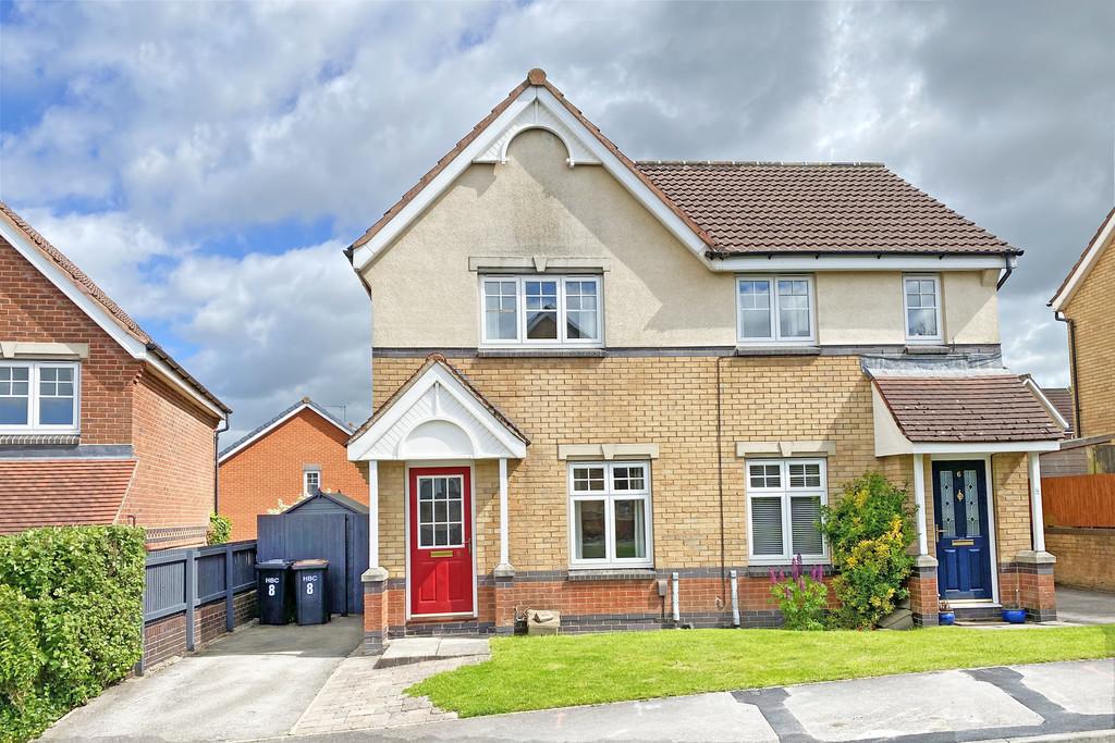 Clover Way, Killinghall 2 bed semidetached house £875 pcm (£202 pw)