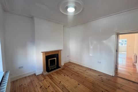 2 bedroom semi-detached house to rent, Co-Operative Street, Nottingham NG10