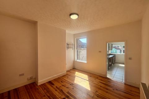 2 bedroom semi-detached house to rent, Co-Operative Street, Nottingham NG10
