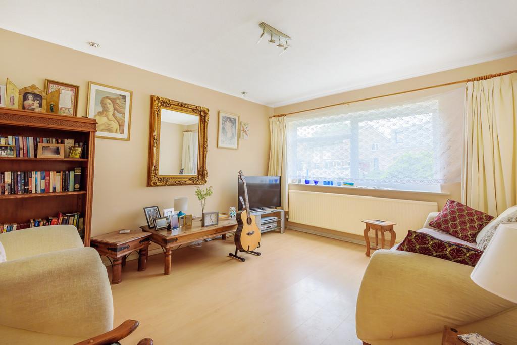 Francis Gardens, Winchester 3 bed semidetached house £520,000