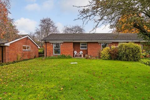 2 bedroom semi-detached bungalow for sale - Headbourne Worthy House, Headbourne Worthy, Winchester, SO23