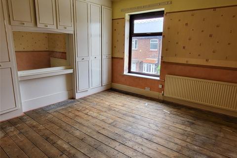 21 Crossley Street, Shaw, Oldham, OL2 8EN
