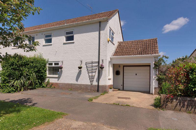 Larkfield, Five Oak Green, TN12 6TG 3 bed semidetached house £450,000