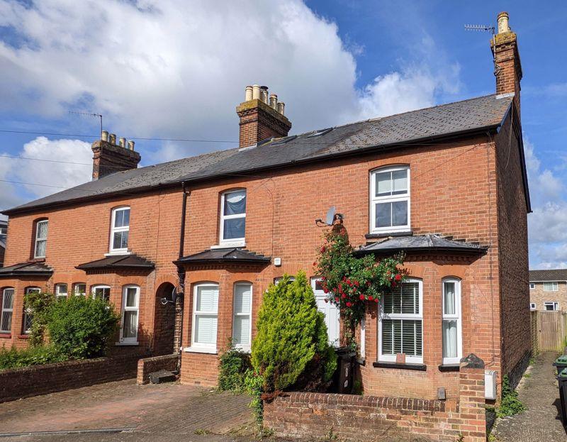Uridge Crescent, Tonbridge, TN10 3EB 2 bed end of terrace house for