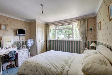 94 Eldorado Close, Studley, B80 7LB
