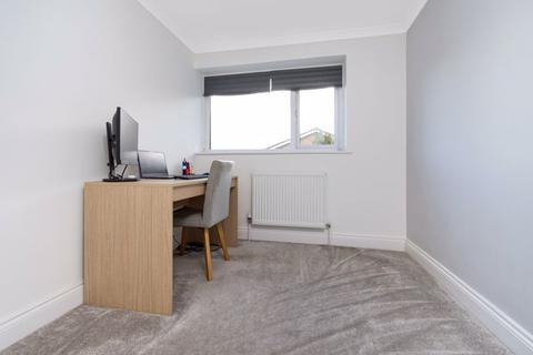 11 Bursdon Close, Sidcup, DA15 8AQ