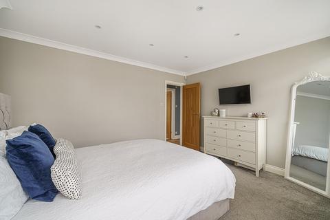 45 Barnesdale Crescent, Orpington, BR5 2AU