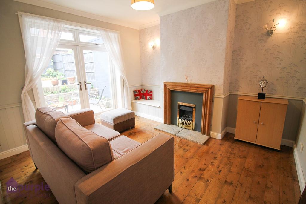 Lane, Bolton, BL1 3 bed semidetached house £230,000