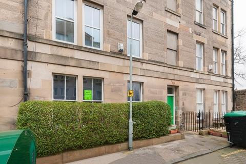 4 bedroom flat to rent, South Oxford Street, Edinburgh EH8