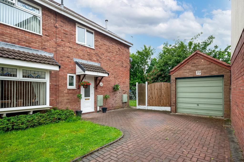 Tweedsmuir Close, Fearnhead, Warrington, WA2 3 bed semidetached house