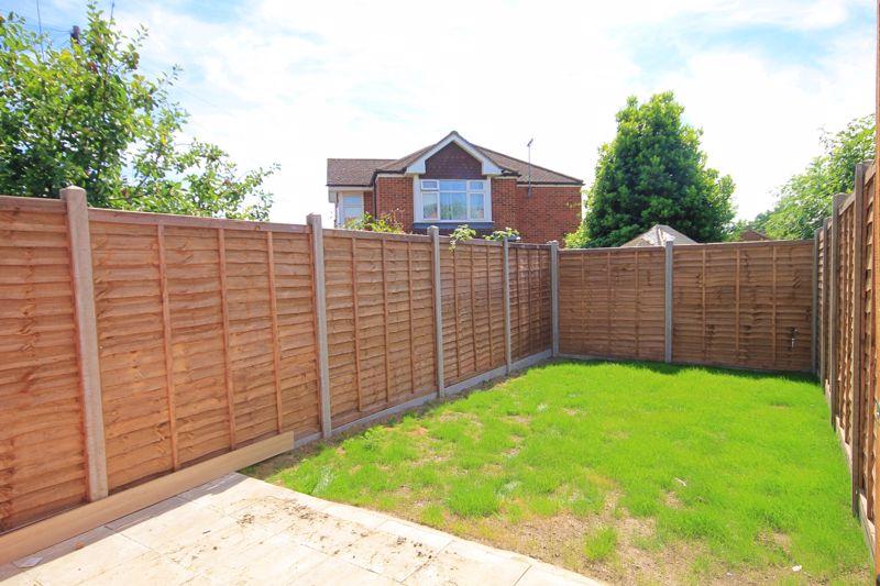 Anthony Road, Greenford 4 bed duplex £1,850 pcm (£427 pw)