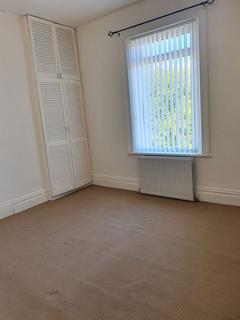 2 bedroom apartment to rent, Salem Street, Jarrow NE32