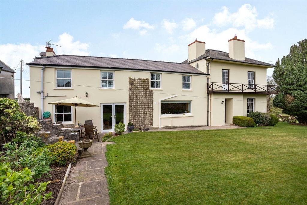 Lamphey, Nr Pembroke, Pembrokeshire, SA71 4 bed detached house for sale