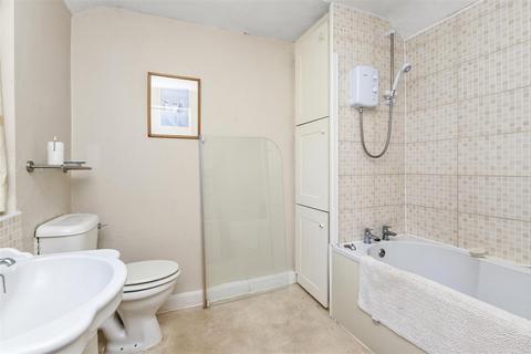 Bluebell Cottage Ashford Road, Bakewell, DE45 1GL