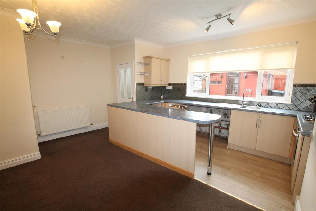 Milburn Street, Crook 3 bed house £475 pcm (£110 pw)