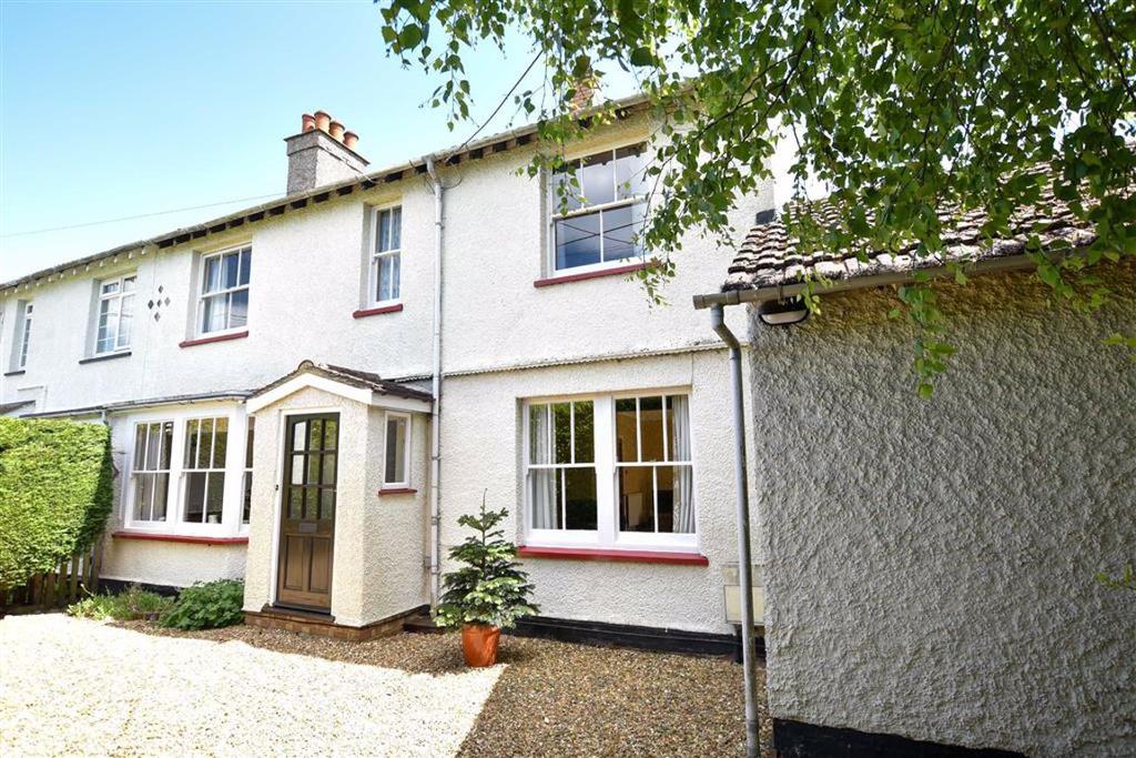 Wollaston Road, Irchester 4 bed semidetached house £380,000