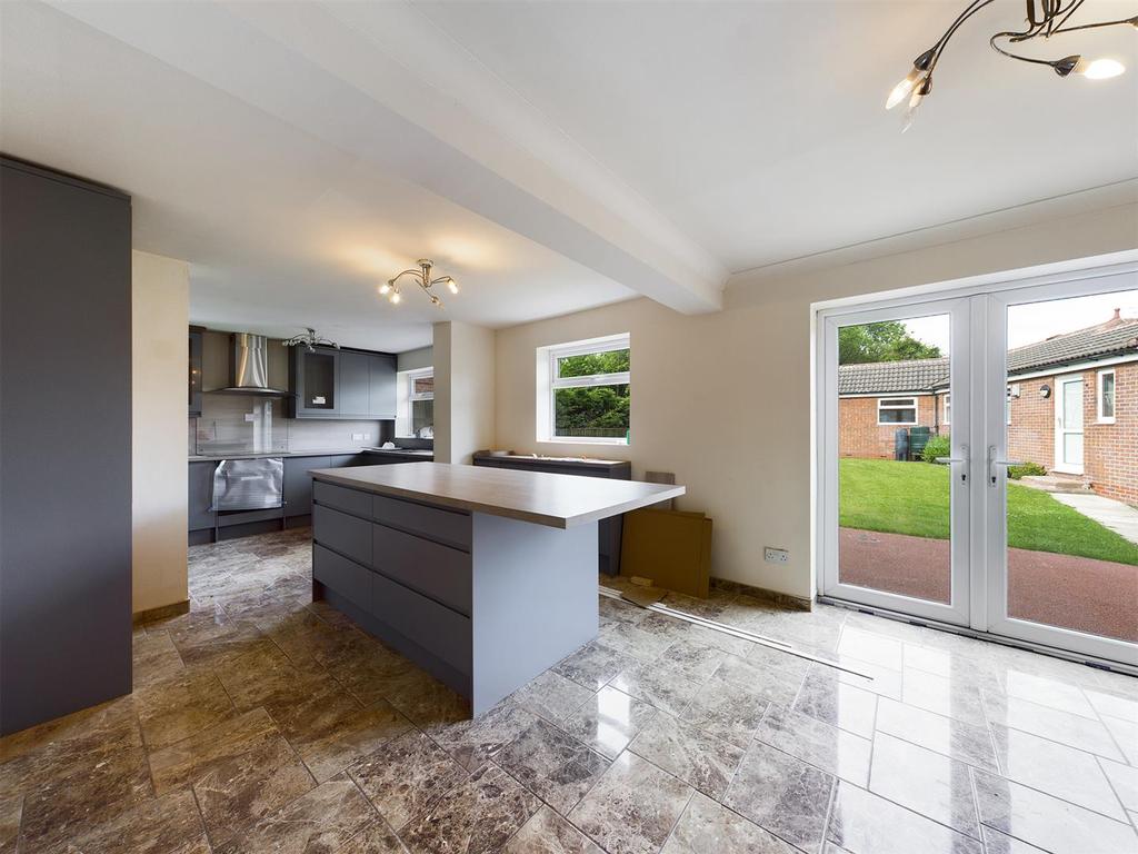 Partridge Close, Bridlington 4 bed detached house £375,000