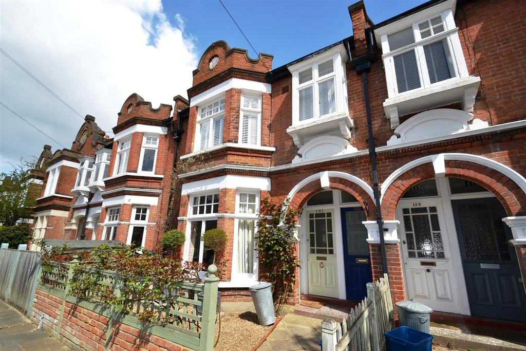 Cowley Road, Mortlake, SW14 3 bed flat £2,000 pcm (£462 pw)
