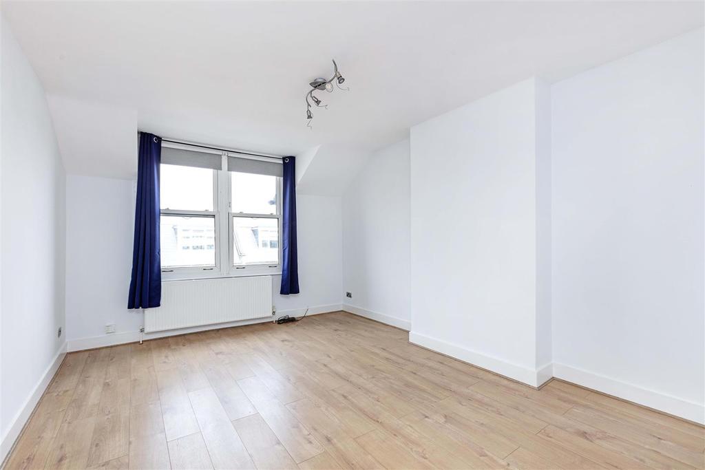 Upper Richmond Road West, East Sheen, SW14 3 bed flat - £1,850 pcm (£ ...