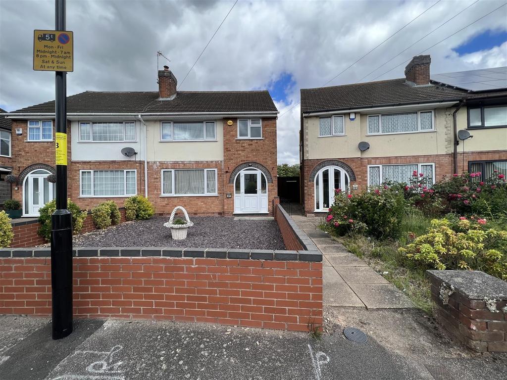 Rockland Drive, Stechford, Birmingham 3 bed semidetached house £265,000